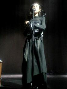 PJ Harvey live