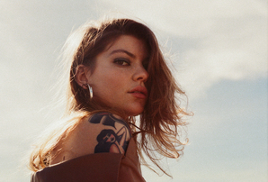donna missal let tages feel song does erica drops single alista