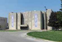 Clowes Memorial Hall, Indianapolis