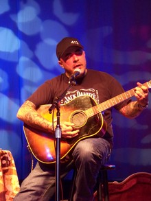 Aaron lewis tickets royal river casino buffet