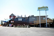Macky's Bayside Bar & Grill, Ocean City