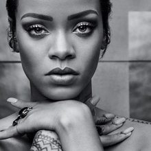 Rihanna live.