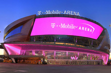 Luke Combs Las Vegas T Mobile Arena - Headline News 414p1j