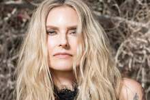 Aimee Mann live.