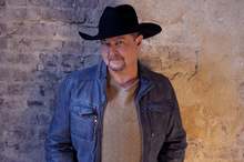 Tracy Lawrence live.