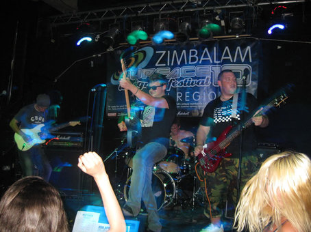 The Laurels — Road Trip, 2012-01-13