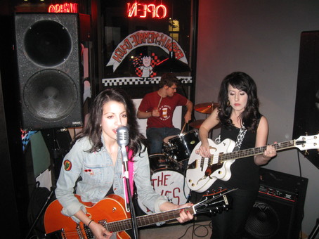 The Dyes — Otto's Shrunken Head, 2015-11-28