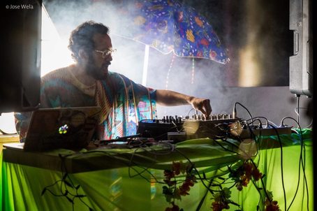 Meneo Concert Tickets - 2026 Tour Dates.