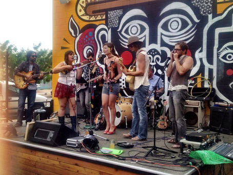 Sputniq — Gold House, 2015-04-23