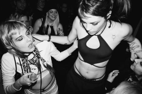 DARK SiSTER — Poison Lawn, 2014-03-08