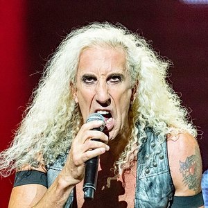 Twisted Sister live.