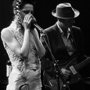 Anuncios de gira de John Parish & Polly Jean Harvey en 2025 & 2026 ...