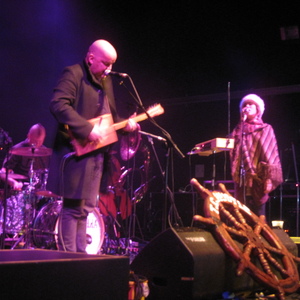 Alain Johannes live.