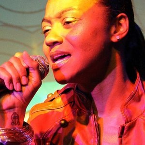 Kia Bennett Concert Tickets - 2026 Tour Dates