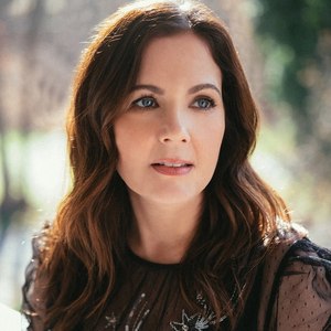 Lori McKenna Concert Tickets - 2024 Tour Dates.